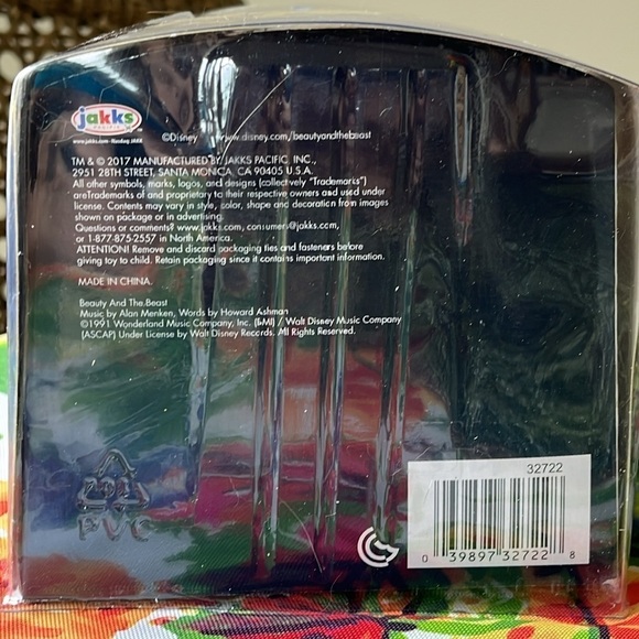 Brand New Disney Beauty & The Beast Enchanted Rose Jewelry Box Musical Light Up - Picture 14 of 15
